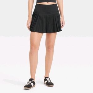 NWT‎ All in Motion | Size Small | Black High Rise Woven Pleated Skort